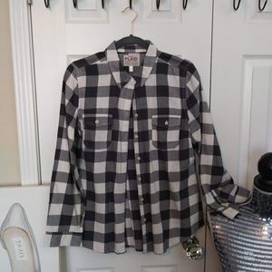 🙌BOGO🙌$10🙌BLACK & WHITE PLAID SHIRT